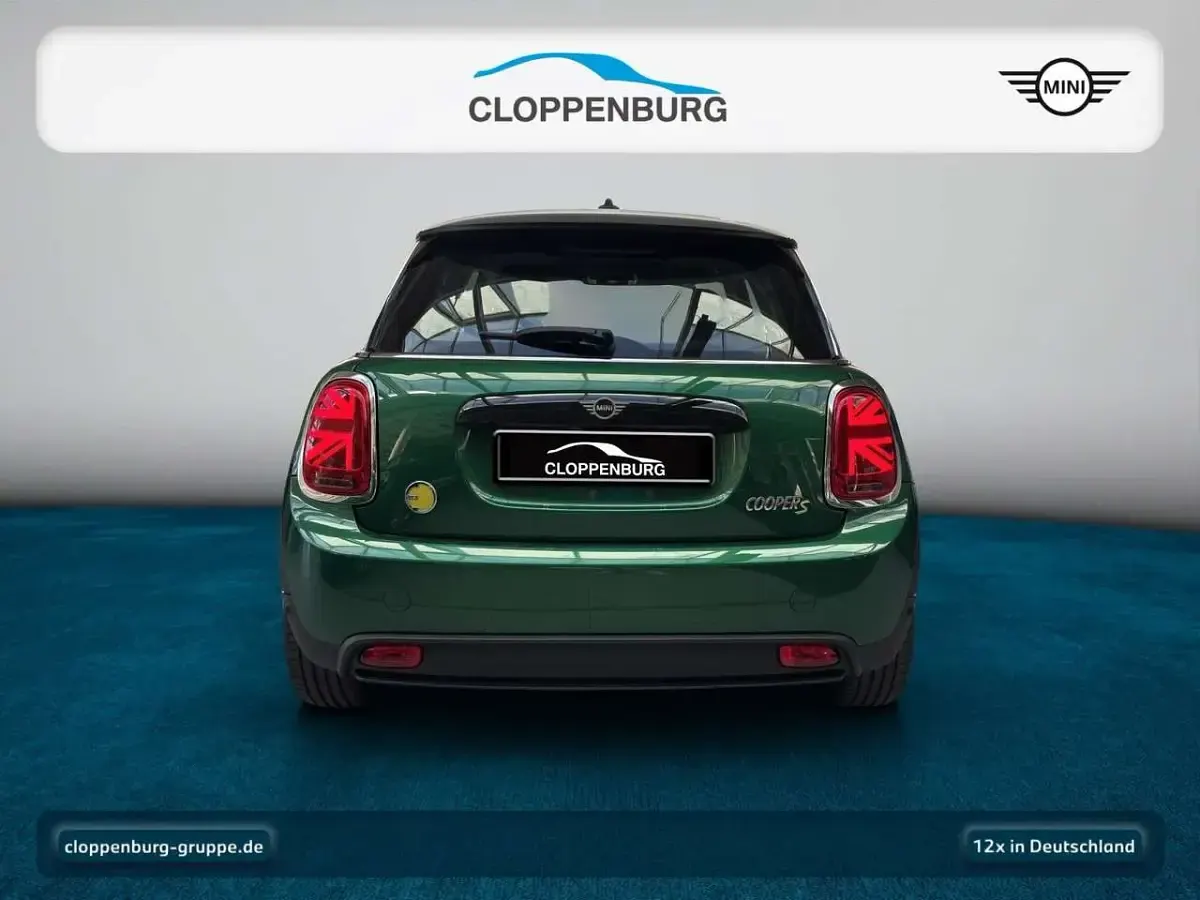 Gebraucht Mini Cooper SE 135 kW (184 PS) 2022 British racing green Kleinwagen