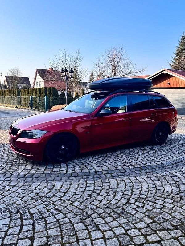 Gebraucht BMW 330 231 PS (169 kW) 2006 Rot Kombi