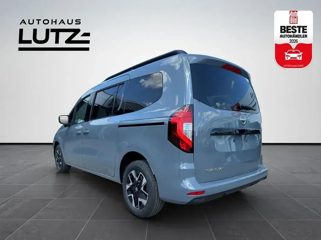 Neu Nissan Townstar 360º 131 PS (96 kW) 2026 Grau Kombi
