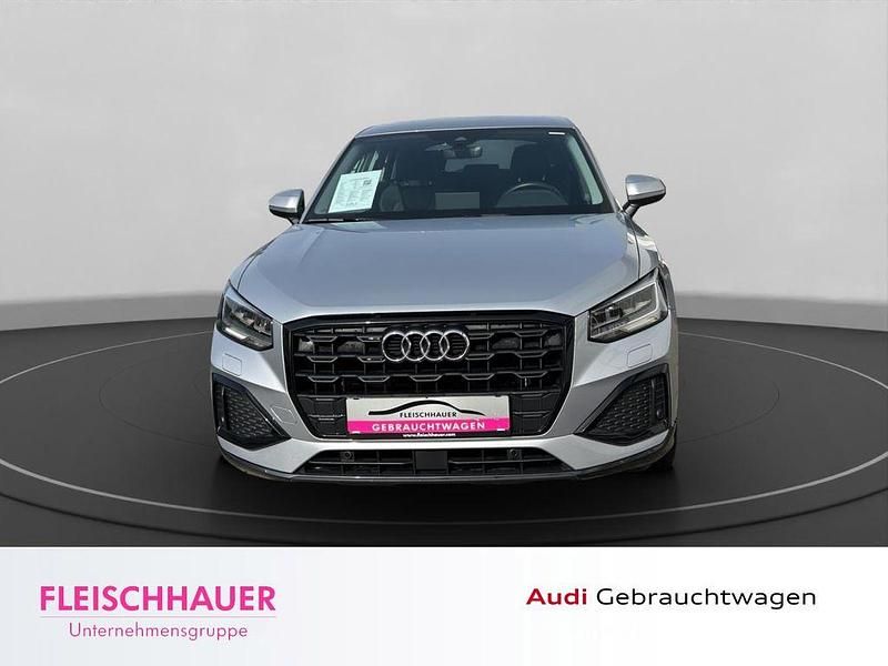 Gebraucht Audi Q2 Advanced 150 PS (110 kW) 2021 Silber SUV