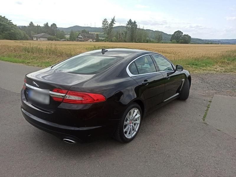 Gebraucht Jaguar XF 200 PS (147 kW) 2014 Schwarz Limousine