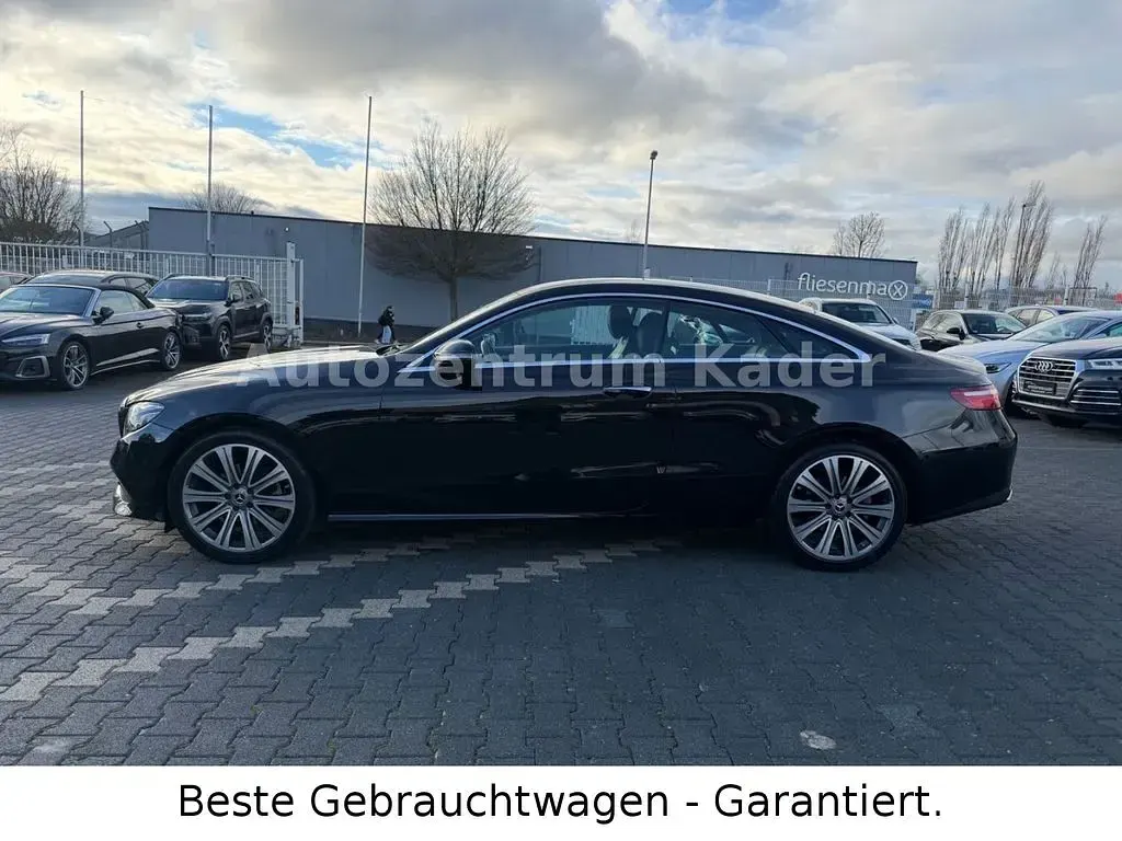 Gebraucht Mercedes E200 184 PS (135 kW) 2018 Obsidianschwarz Coupé