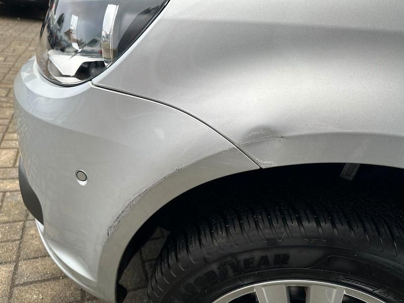 Gebraucht VW Caddy Edition 105 PS (77 kW) 2013 Silber Van / Kleinbus