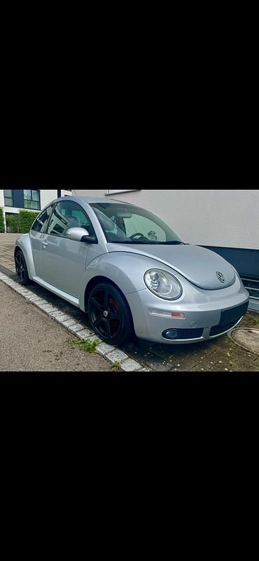 Gebraucht VW New Beetle 115 PS (84 kW) 2008 Silber Kleinwagen