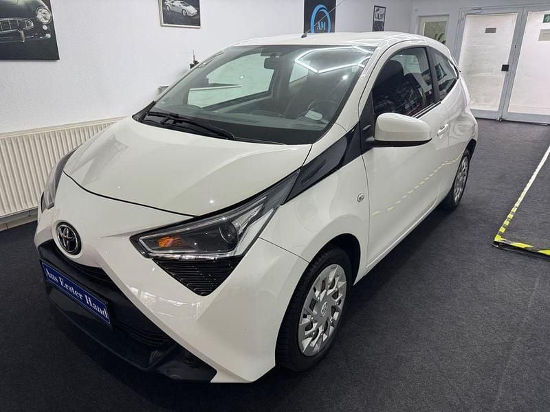 Weiß Gebraucht 2019 Toyota Aygo Kleinwagen | 4.990 € (Fairer Preis) - Bild 1/4
