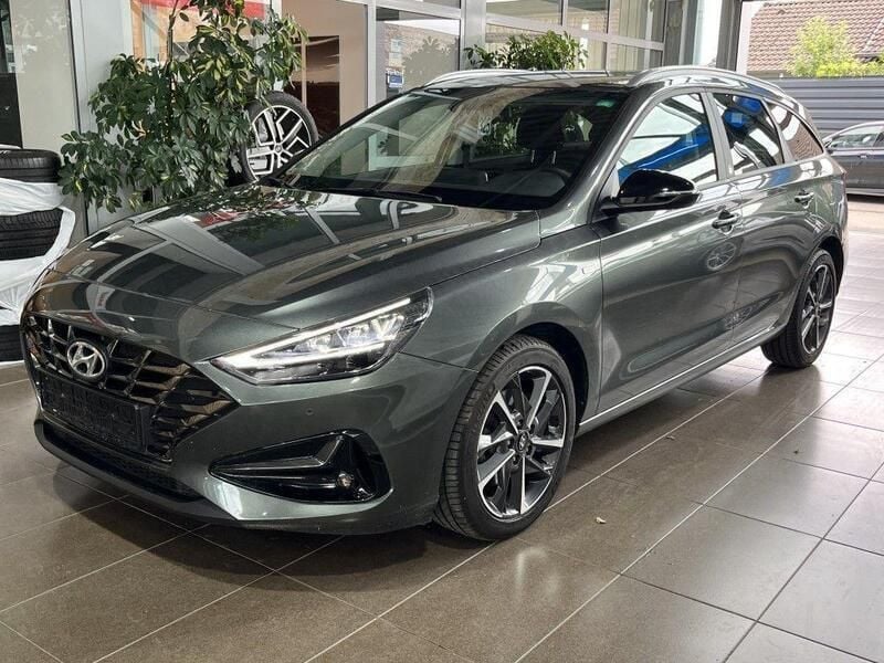 Grau Gebraucht 2022 Hyundai i30 Edition 30+ Kombi | 19.439 € (Guter Preis) - Bild 1/4