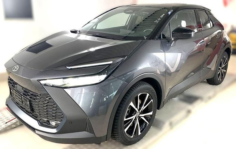 Gebraucht Toyota C-HR 152 PS (111 kW) 2025 Grau SUV