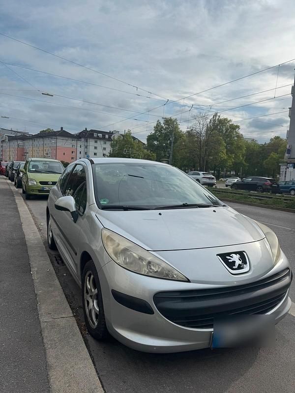 Grau Gebraucht 2006 Peugeot 207 Kleinwagen | 400 € (Superpreis) - Bild 1/4