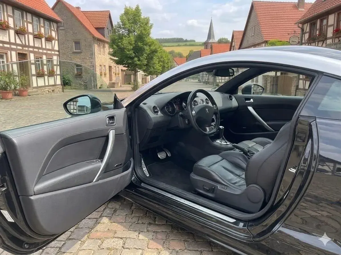 Gebraucht Peugeot RCZ 156 PS (114 kW) 2010 Schwarz Coupé