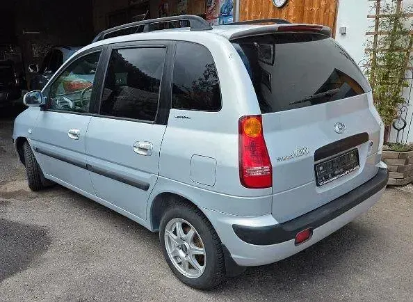Occasion Hyundai Matrix 103 ch (75 kW) 2003 Gris Monospace