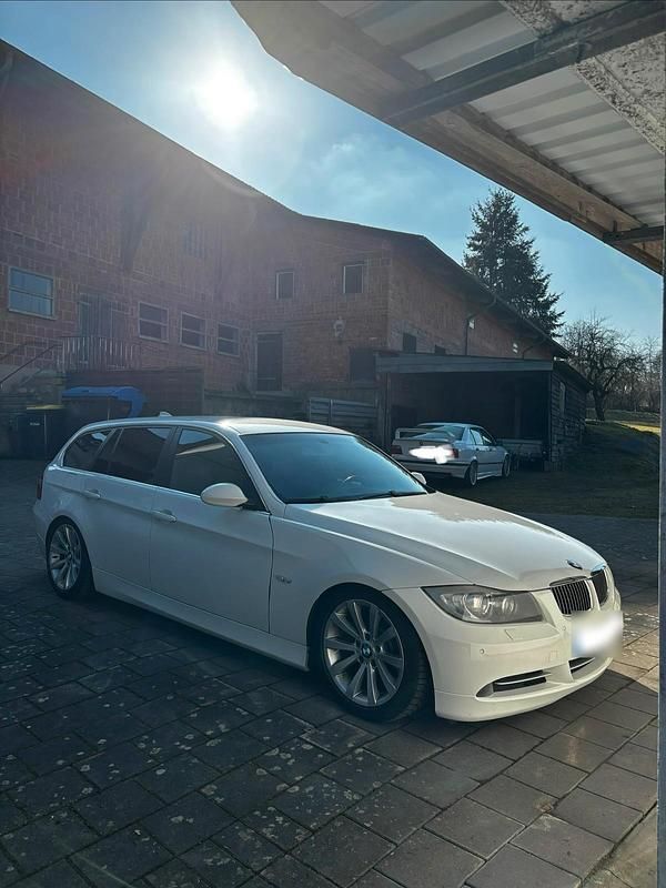 Gebraucht BMW 335 Performance 286 PS (210 kW) 2007 Weiß Kombi