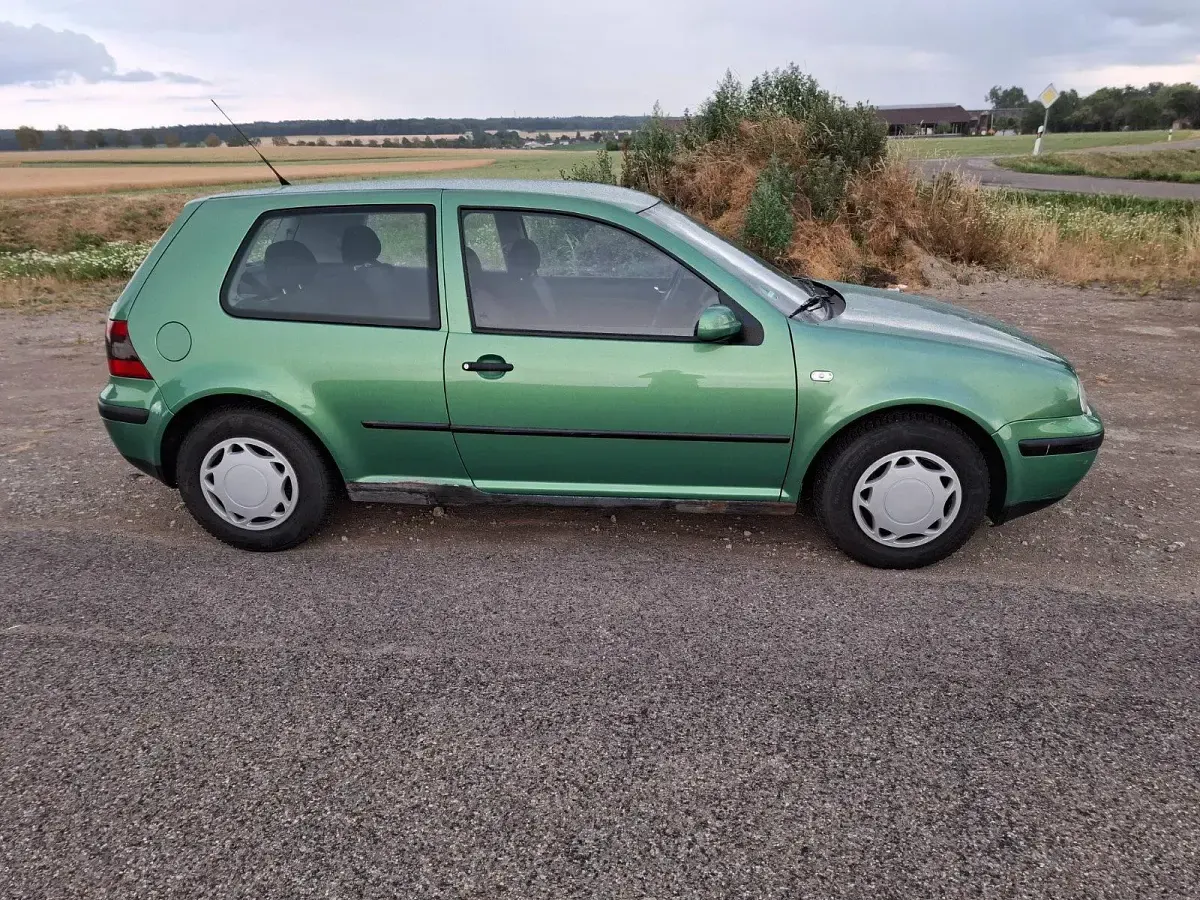 Gebraucht VW Golf IV 75 PS (55 kW) 2000 Grün Kleinwagen