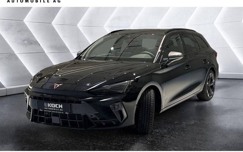 Mitternachtsschwarz/mitternach Gebraucht 2025 Cupra Leon Kombi | 35.990 € (Fairer Preis) - Bild 1/4