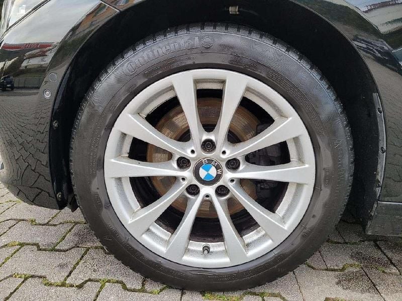 Gebraucht BMW 330 Advantage 252 PS (185 kW) 2016 Schwarz Limousine