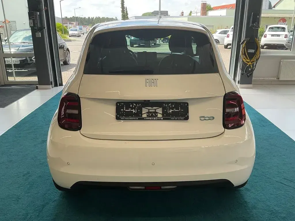 Gebraucht Fiat 500e Style 86 kW (118 PS) 2023 Weiß Limousine
