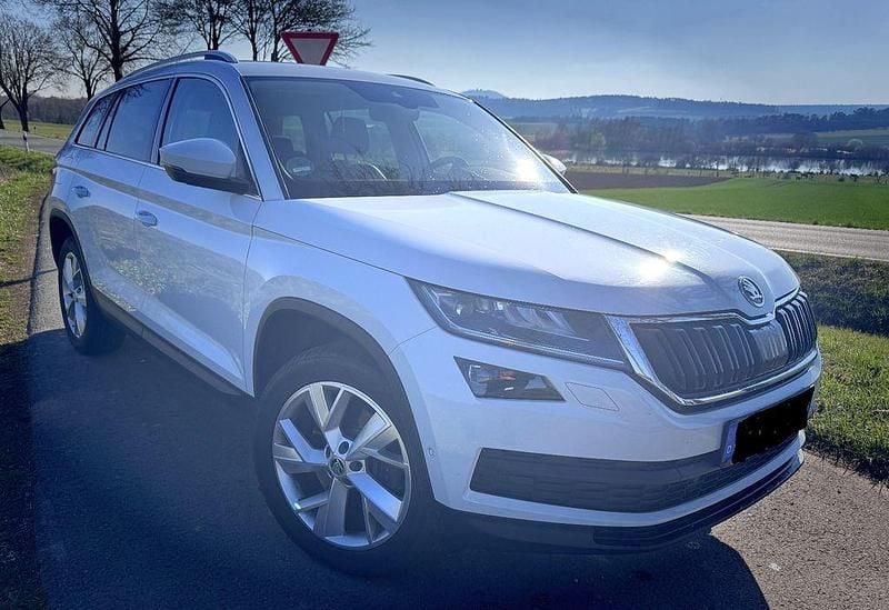 Weiß Gebraucht 2018 Skoda Kodiaq Style SUV | 22.900 € (Superpreis) - Bild 1/4