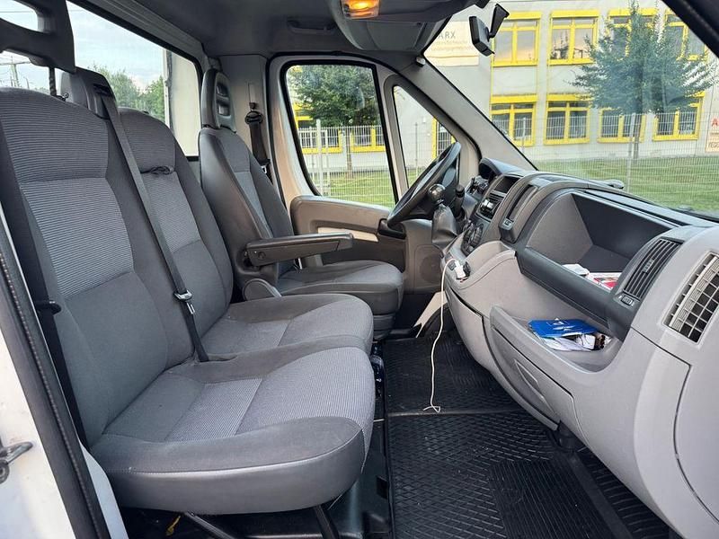 Gebraucht Peugeot Boxer 158 PS (116 kW) 2009 Weiß Van