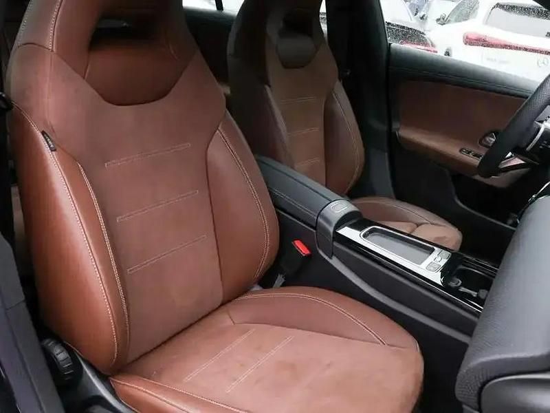 Gebraucht Mercedes CLA250e AMG 218 PS (160 kW) 2025 Schwarz Limousine