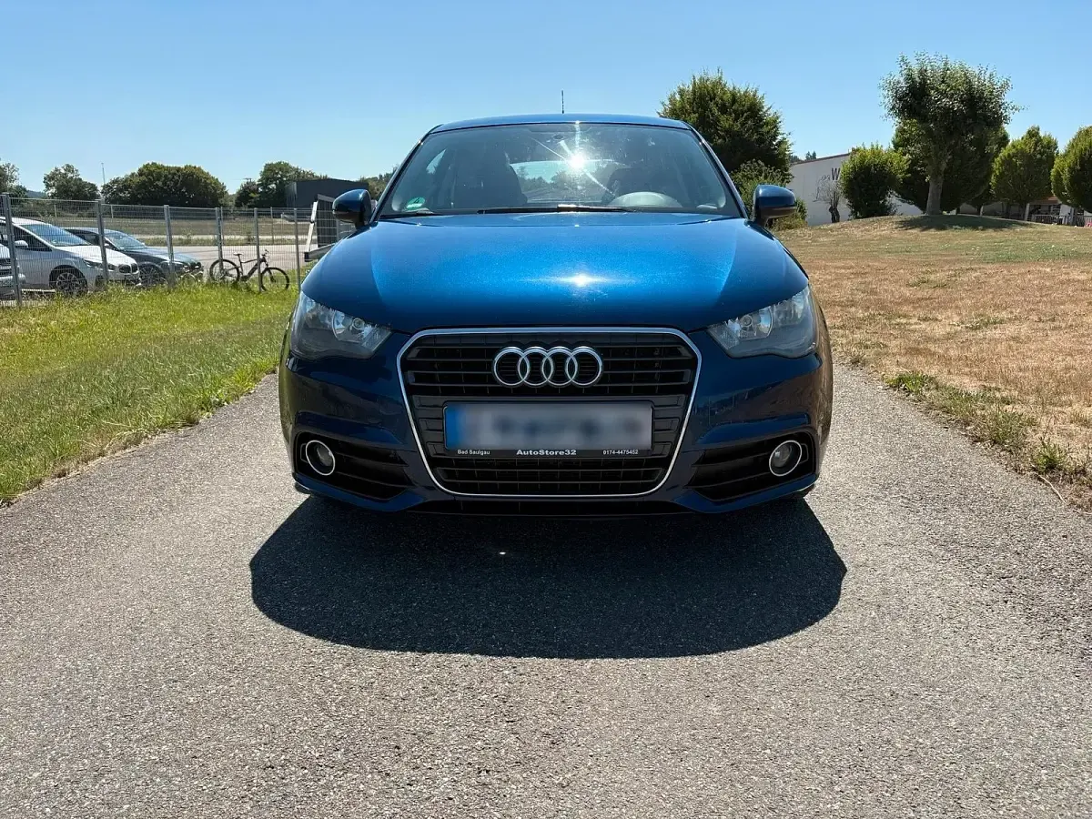 Gebraucht Audi A1 Design 86 PS (63 kW) 2010 Blau Kleinwagen