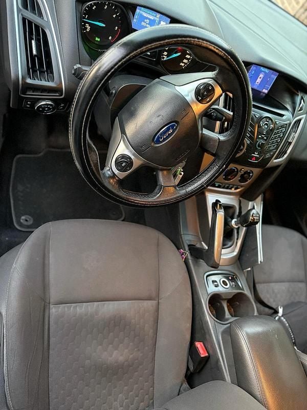 Gebraucht Ford Focus 116 PS (85 kW) 2013 Silber Kombi