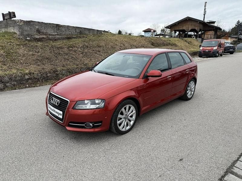 Gebraucht Audi A3 Ambition 140 PS (102 kW) 2011 Rot Kleinwagen