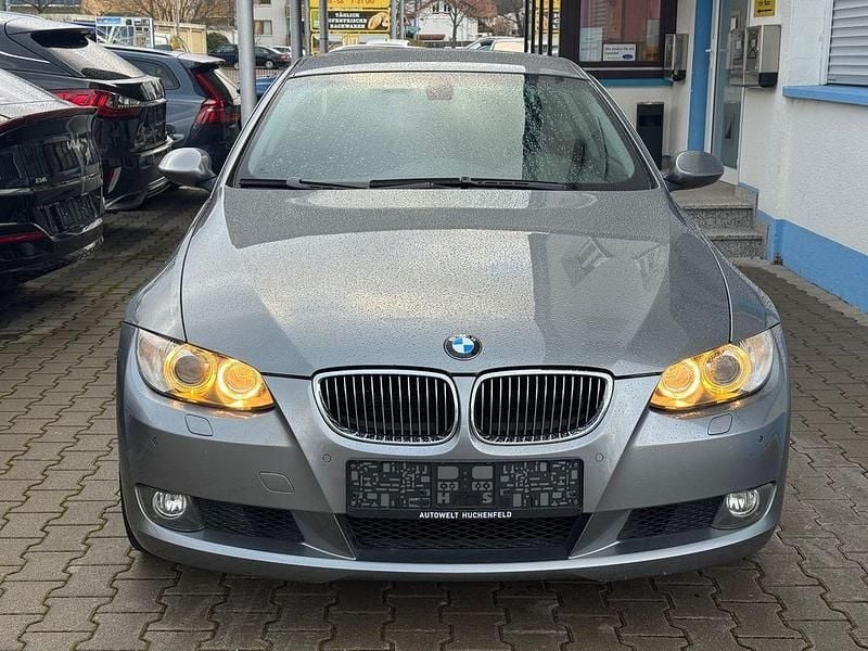 Gebraucht BMW 325 Sport Line 218 PS (160 kW) 2006 Grau Coupé