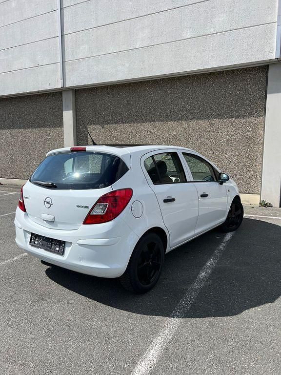 Gebraucht Opel Corsa Selection 70 PS (51 kW) 2010 Weiß Kleinwagen