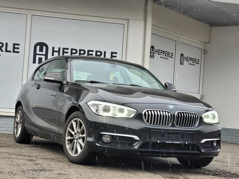 Schwarz Gebraucht 2017 BMW 116 Urban Line Kleinwagen | 8.850 € (Guter Preis) - Bild 1/4