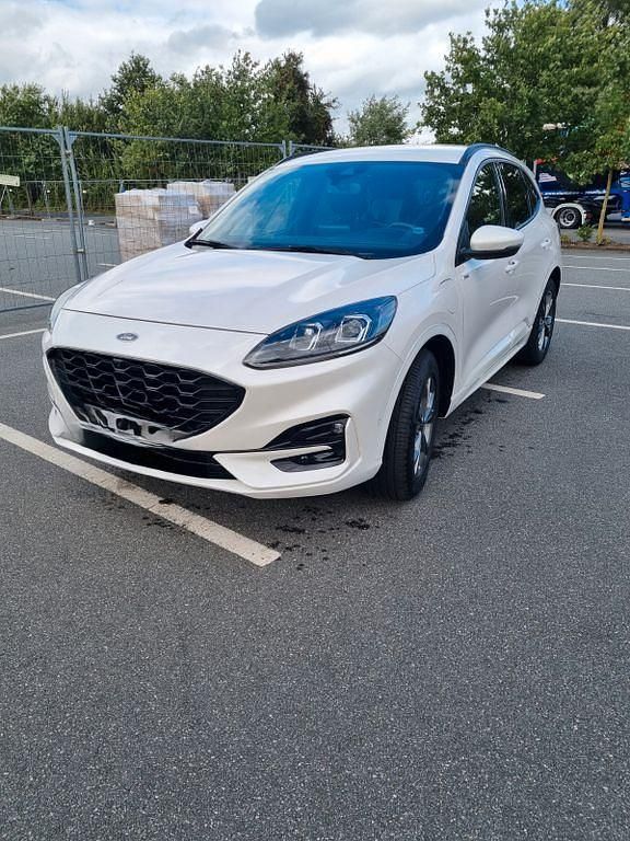 Weiß Gebraucht 2021 Ford Kuga ST-Line X SUV | 18.990 € (Guter Preis) - Bild 1/4