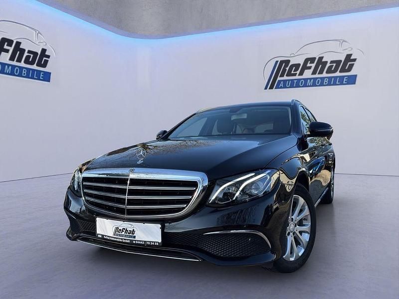 Gebraucht Mercedes E220 194 PS (142 kW) 2016 Schwarz Limousine