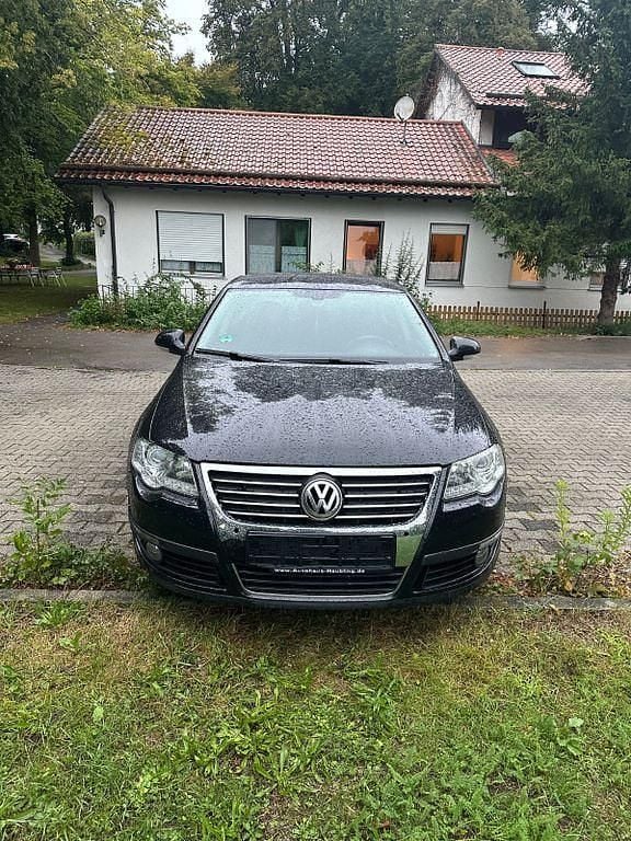 Schwarz Gebraucht 2010 VW Passat Highline Limousine | 2.650 € (Superpreis) - Bild 1/4