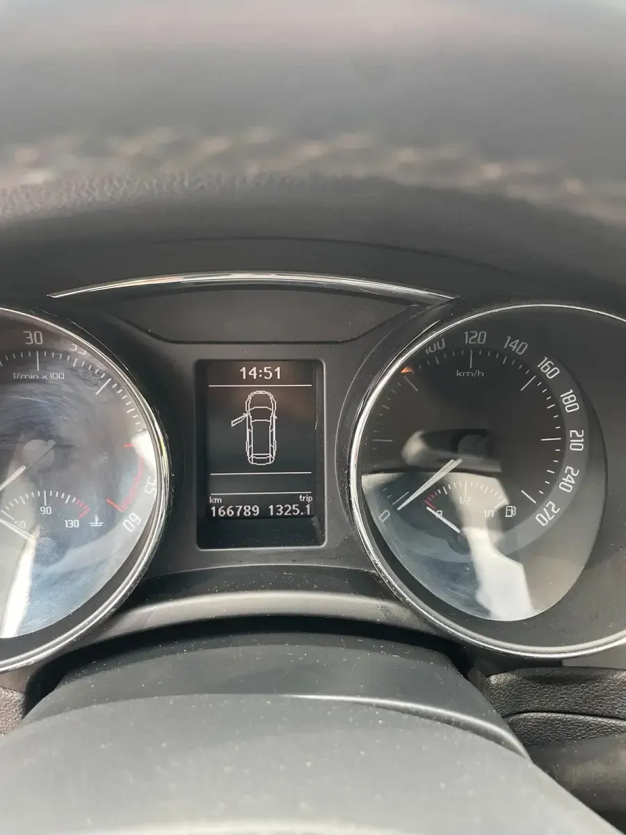 Gebraucht Skoda Superb 170 PS (125 kW) 2015 Grau Kombi