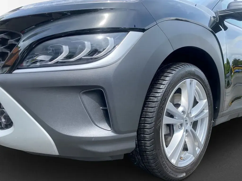 Gebraucht Hyundai Kona Edition 30+ 120 PS (88 kW) 2022 Schwarz SUV