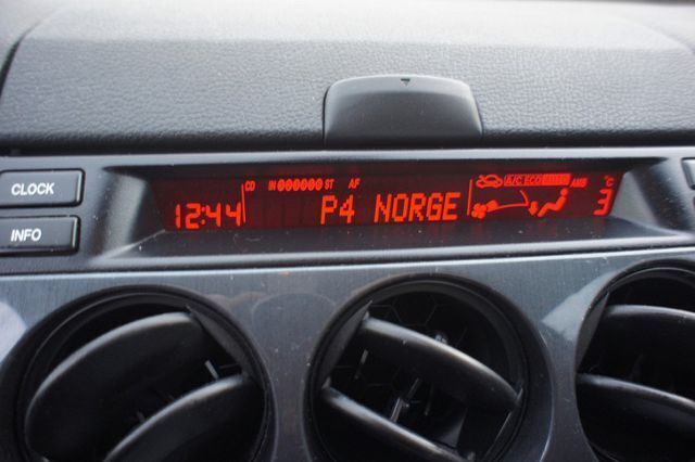 Gebraucht Mazda 6 Inclusive 121 PS (88 kW) 2007 Schwarz metallic Kombi