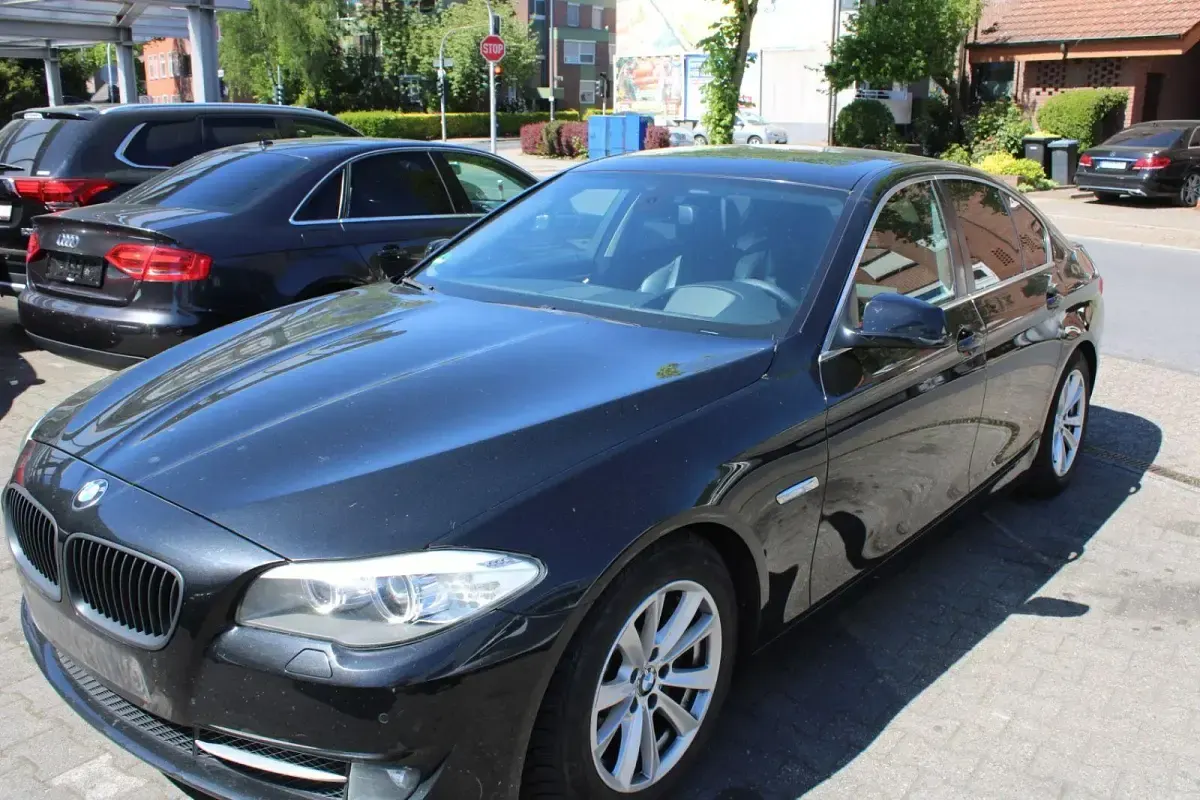 Usata BMW 525 204 CV (150 kW) 2011 Nero Berlina