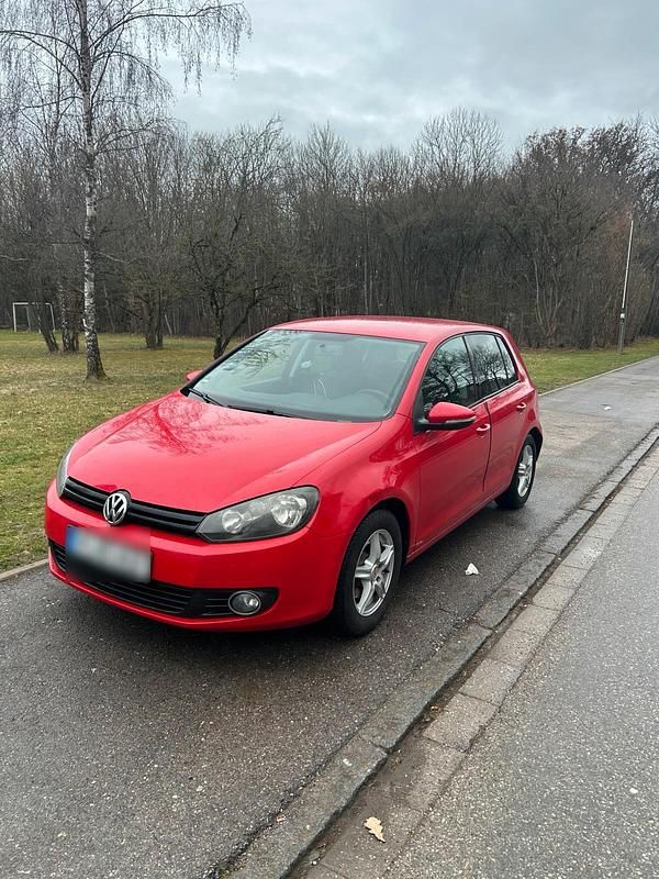 Gebraucht VW Golf VI 80 PS (58 kW) 2009 Rot Kleinwagen
