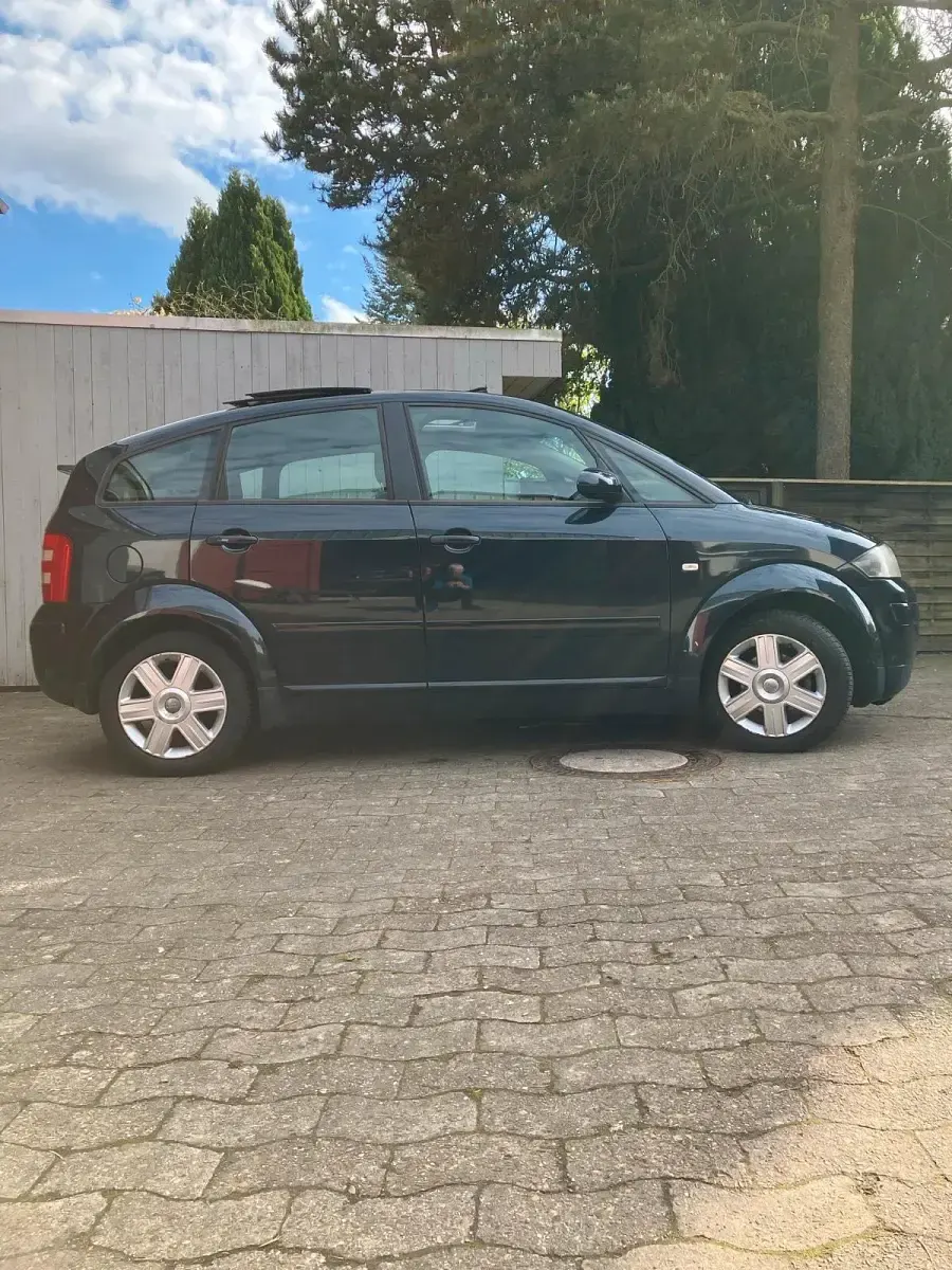 Second-hand Audi A2 75 CP (55 kW) 2003 Albastru Hatchback