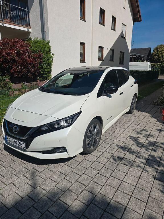 Gebraucht Nissan Leaf 110 kW (150 PS) 2018 Weiß Kleinwagen