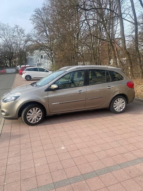 Gebraucht Renault Clio GrandTour 75 PS (55 kW) 2012 Braun Kombi