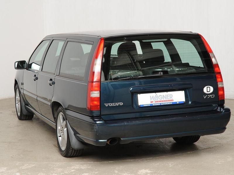 Gebraucht Volvo V70 144 PS (105 kW) 1997 Grün Kombi