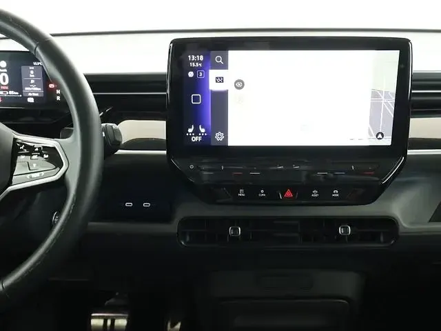 Używany VW ID. Buzz Pro 150 kW (204 KM) 2023 Biały Minivan