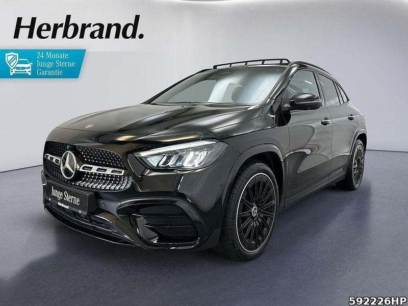 Metalliclack kosmosschwarz Gebraucht 2024 Mercedes GLA220 AMG line SUV | 49.480 € (Fairer Preis) - Bild 1/4