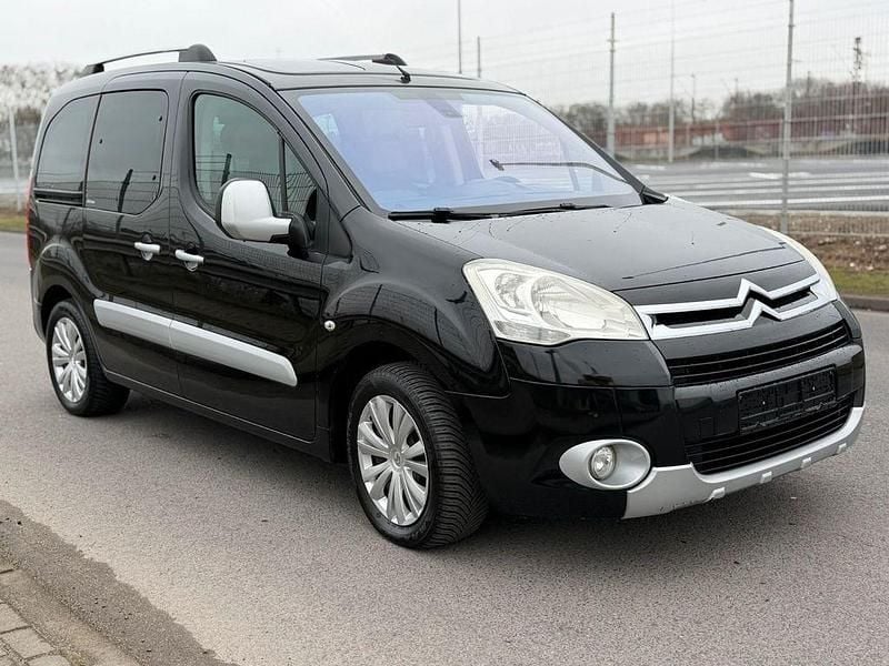 Gebraucht Citroën Berlingo SELECTION 111 PS (81 kW) 2012 Schwarz Van / Kleinbus