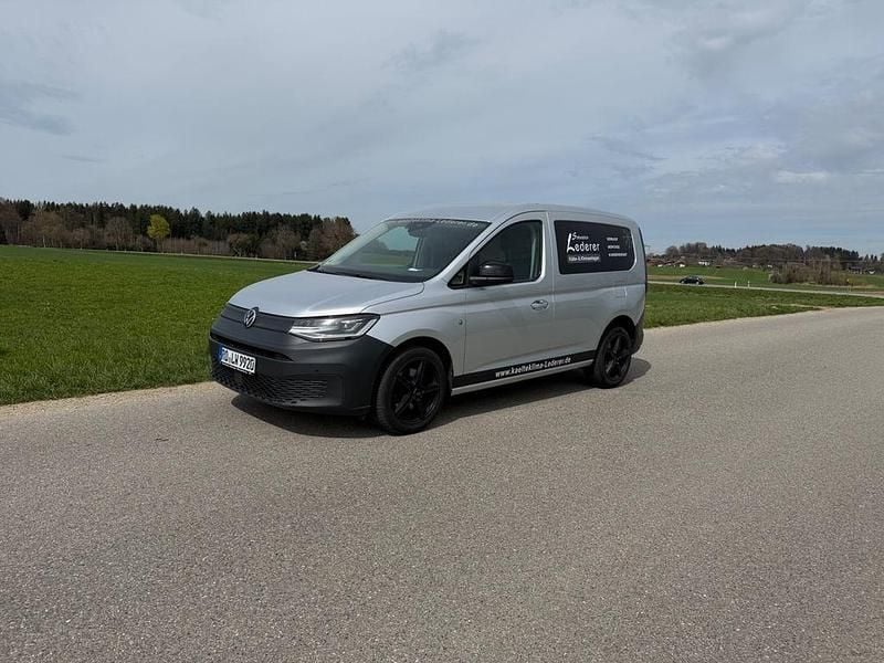 Second-hand VW Caddy 122 CP (89 kW) 2022 Argintiu Monovolum