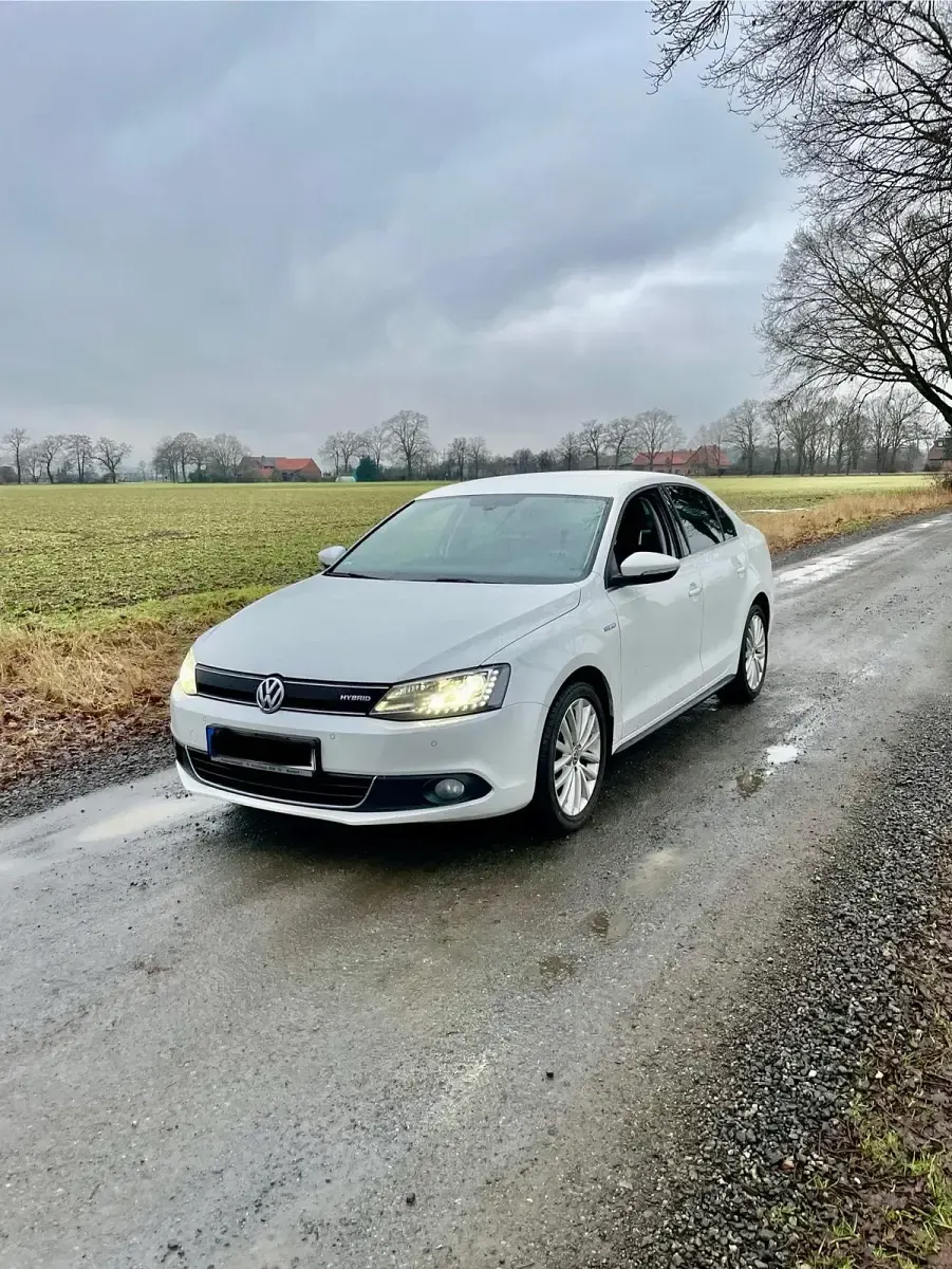 Gebraucht VW Jetta 170 PS (125 kW) 2013 Weiß Limousine