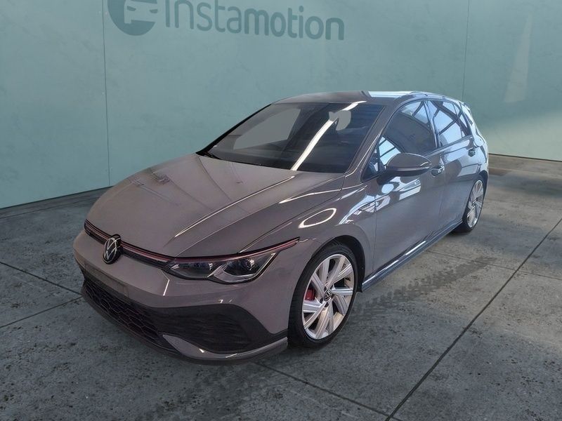 Grau Gebraucht 2024 VW Golf VIII GTI Limousine | 39.640 € (Teuer) - Bild 1/2