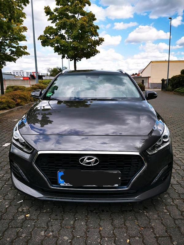 Braun Gebraucht 2019 Hyundai i30 Turbo Kombi | 14.000 € (Fairer Preis) - Bild 1/4