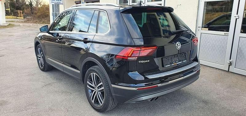 Gebraucht VW Tiguan Highline 190 PS (139 kW) 2019 Deep black perleffekt SUV