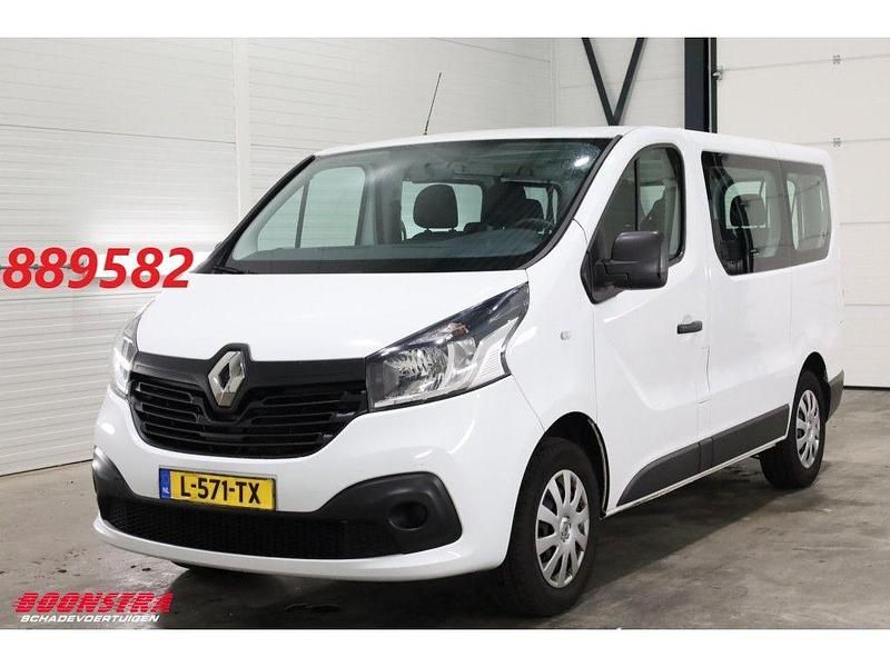Gebraucht Renault Trafic Expression 126 PS (92 kW) 2018 Weiß Van / Kleinbus