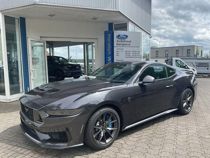 Dark matter gray metallic grau Neu 2025 Ford Mustang Dark Horse Coupé | 69.900 € (Fairer Preis) - Bild 1/4